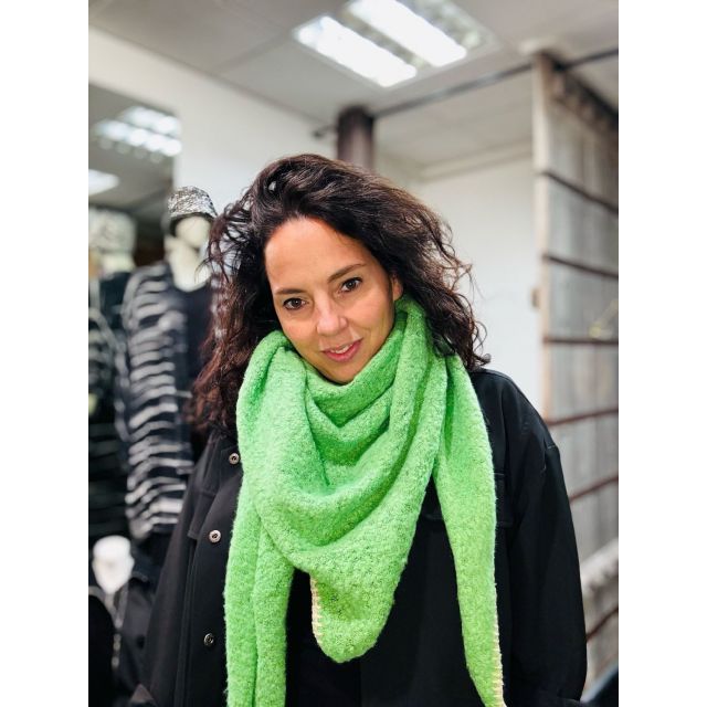 Sjaal driehoek 82x125x208cm 80%visc,20% wol groen