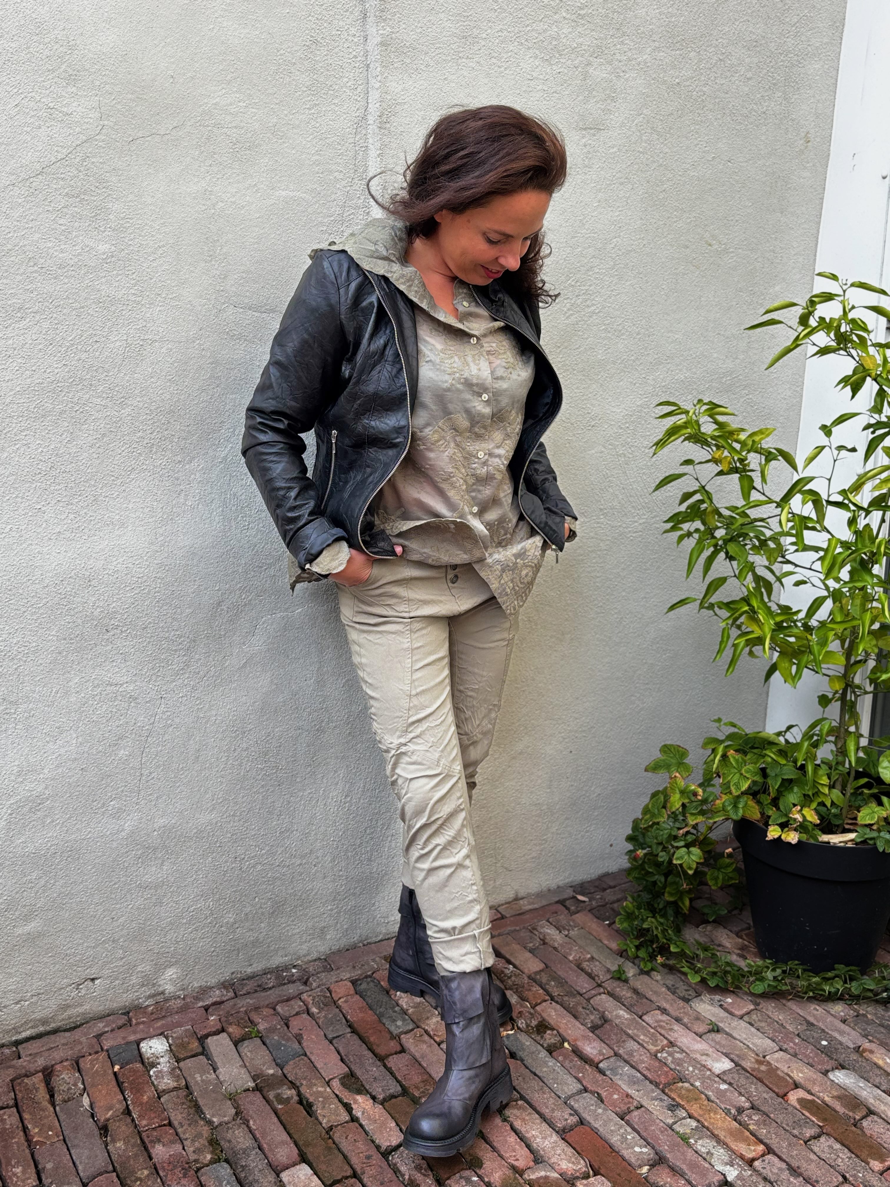 Lien Fashion Blouses