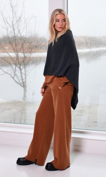 Poncho 4026 black