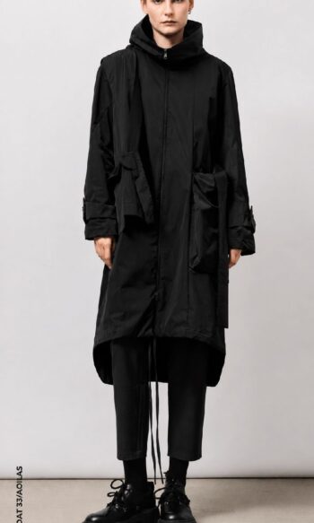 Lotus Raincoat 33/Aolias black