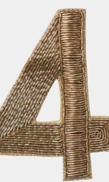 Broche 4