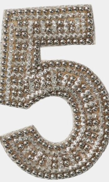Broche 5