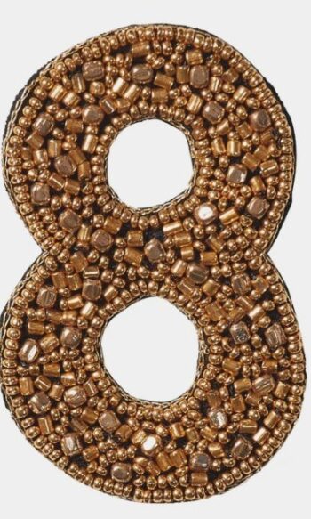 Broche 8