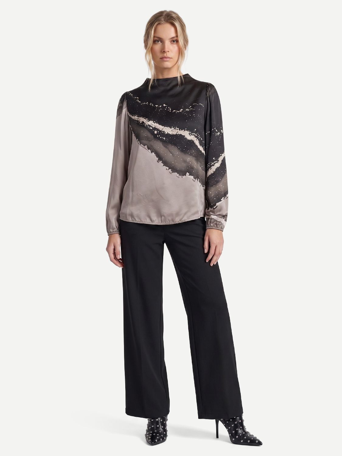nu-denmark-fia-blouse-9007-40-249-009441-0-10071 Fia blouse 9007-40-249