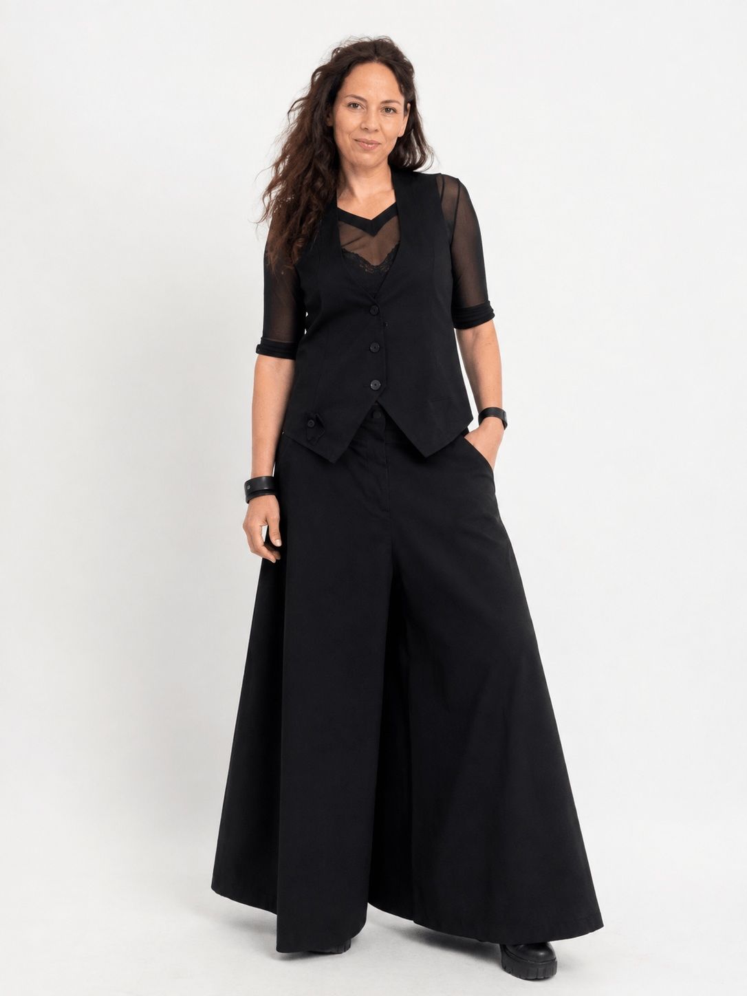plu-slavie-tie-neck-vest-black-009343-0-19580 Tie neck vest black